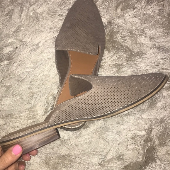 Mules - Picture 2 of 2